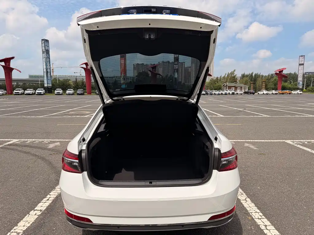 Superb 2024 TSI280 DSG Premium Edition купить на сайте DeffCars