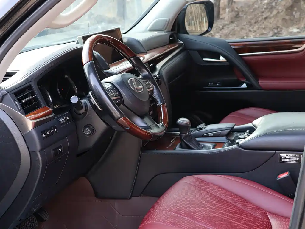 Lexus LX 2016 570 Premium Deluxe Edition купить на сайте DeffCars