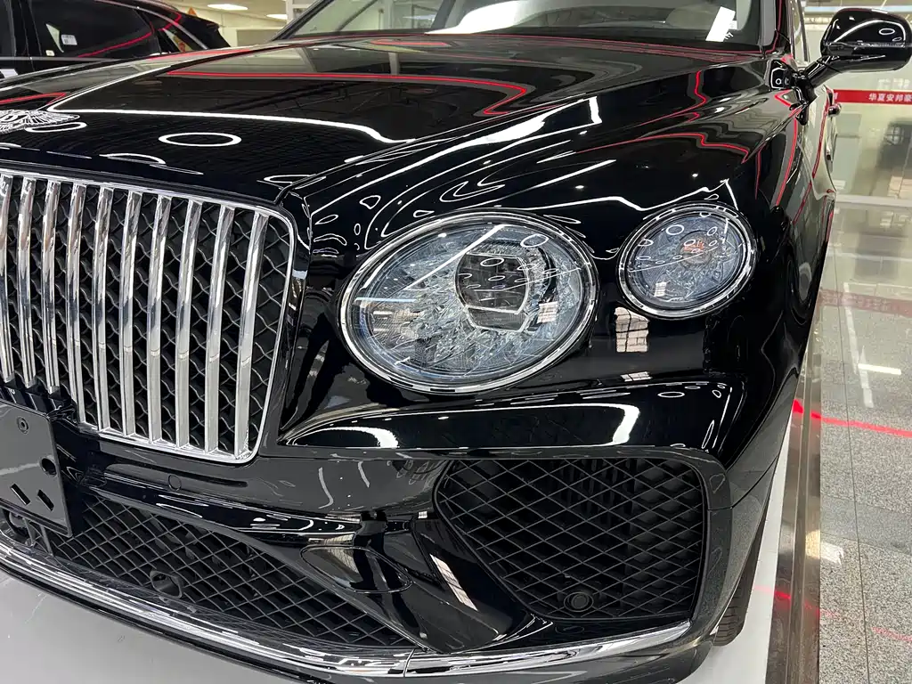 Bentayga 2024 4.0T V8 купить на сайте DeffCars