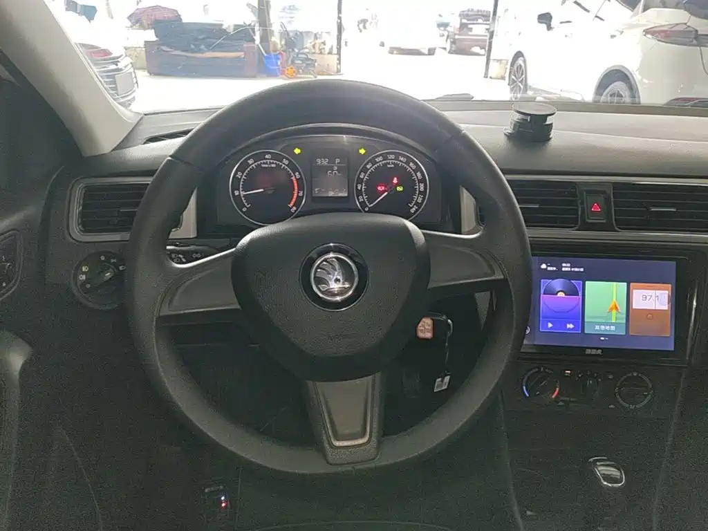 Xindong (Rapid Spaceback) 2016 Modified 1.6L Automatic Pioneering Edition купить на сайте DeffCars