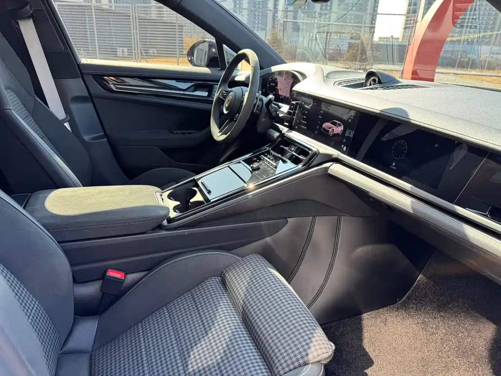 Panamera 2026 Panamera 2.9T купить на сайте DeffCars