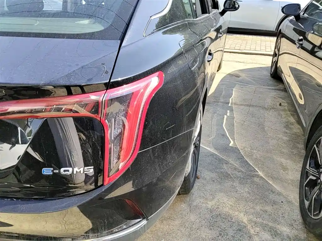 Hongqi E-QM5 2022 431km Charging Enjoyment Edition купить на сайте DeffCars