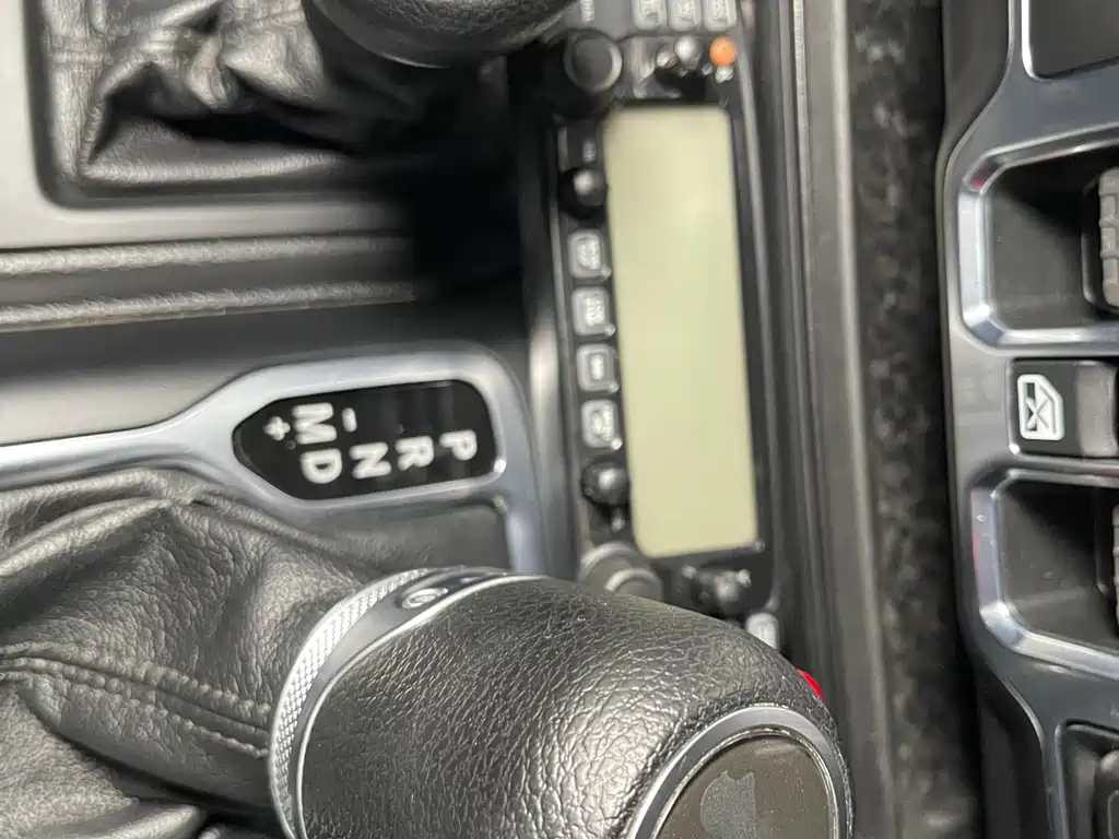 Wrangler 2019 2.0T Sahara four-door version National V купить на сайте DeffCars