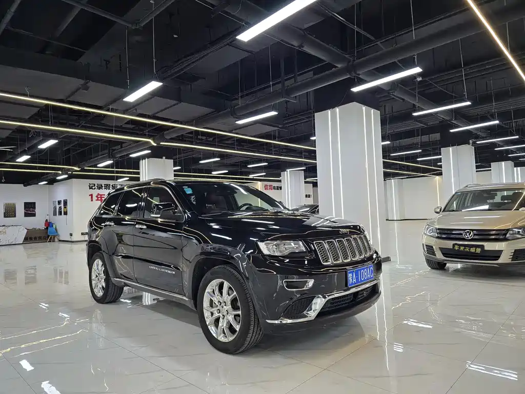 Imported Grand Cherokee 2014 3.0L flagship Zunyue Edition купить на сайте DeffCars