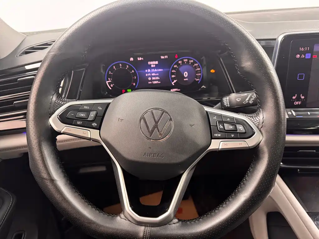 Touron 2021 380TSI four-wheel drive luxury version купить на сайте DeffCars