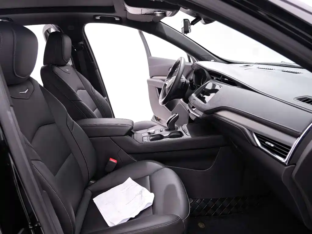 Cadillac XT4 2023 28T two-wheel drive luxury model купить на сайте DeffCars