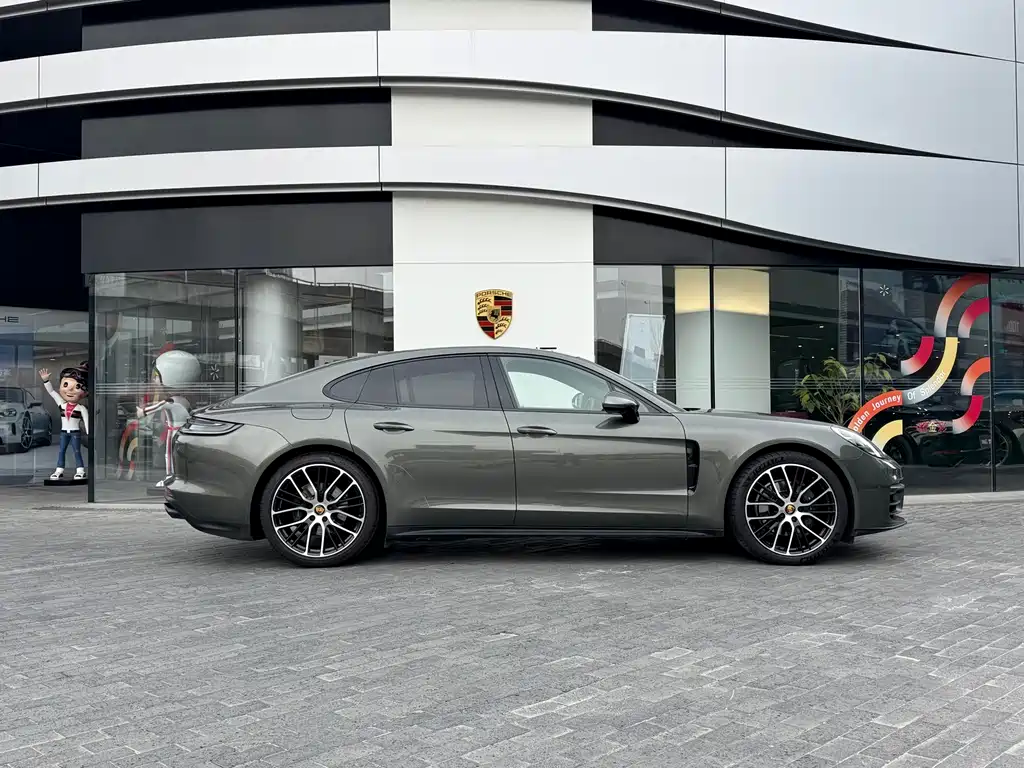 Panamera 2023 Panamera 2.9T Platinum Edition купить на сайте DeffCars