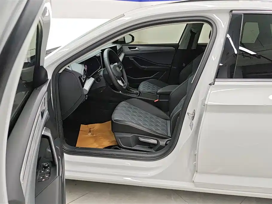 Sagitar 2023 300TSI DSG Super Edition купить на сайте DeffCars