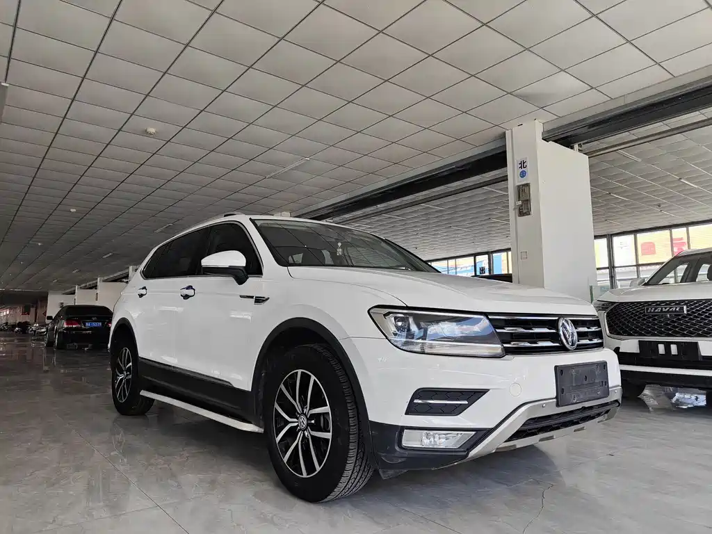 Tiguan L 2018 330TSI automatic two-wheel drive luxury version купить на сайте DeffCars