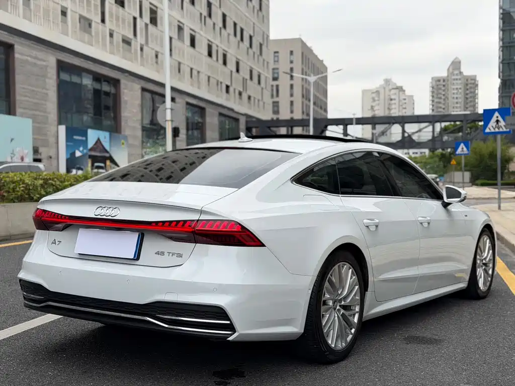 Audi A7 2020 45 TFSI Premium Selection купить на сайте DeffCars