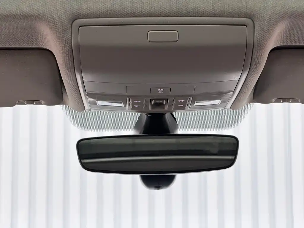Tiguan L 2024 330TSI automatic two-wheel drive R-Line version купить на сайте DeffCars