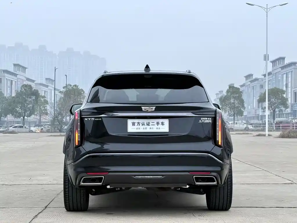 Cadillac XT5 2025 2.0T Platinum model купить на сайте DeffCars