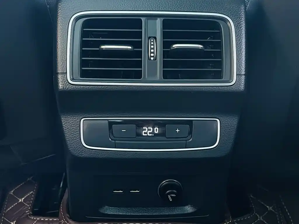 Audi Q5L 2020 40 TFSI enjoys fashionable style купить на сайте DeffCars