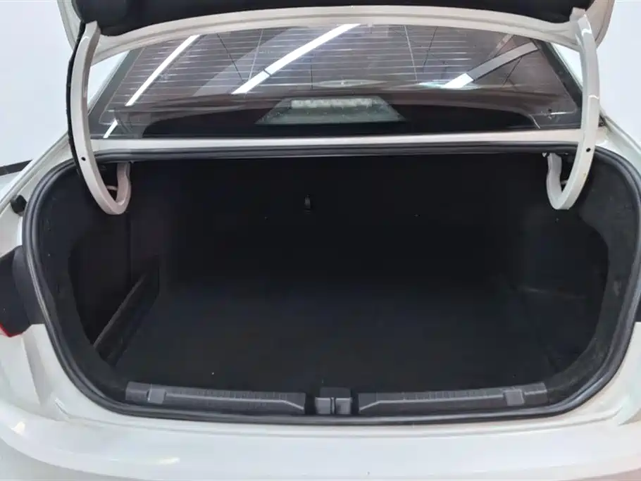 Bora 2020 1.5L automatic comfort model купить на сайте DeffCars