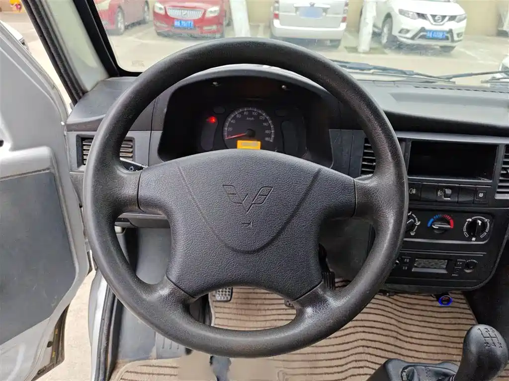 Wuling Zhiguang 2020 1.2L Practical National VI LSI купить на сайте DeffCars