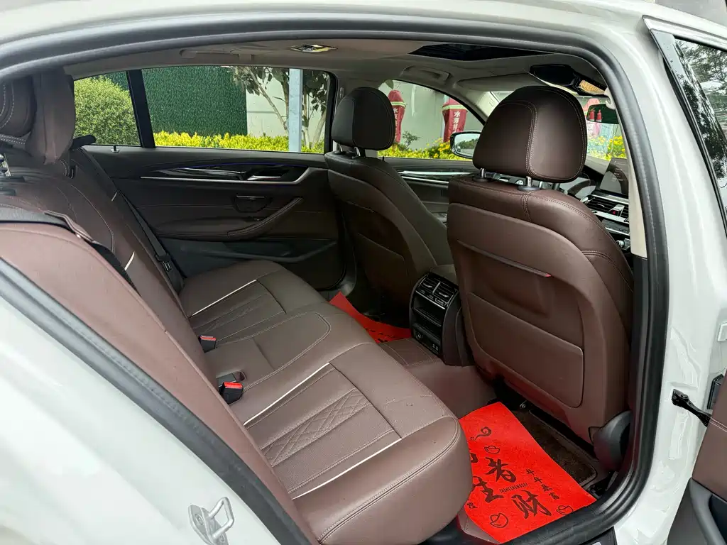 BMW 5 Series 2021 525Li Luxury Package купить на сайте DeffCars