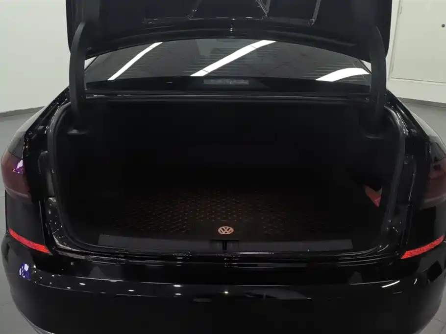 Passat 2023 facelift 330TSI Star Elite Edition купить на сайте DeffCars