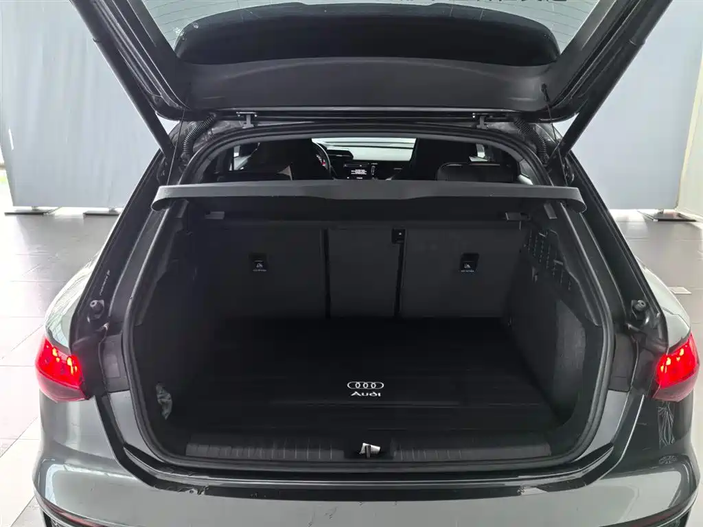 Audi A3 2024 Sportback 35 TFSI stylish and sporty купить на сайте DeffCars