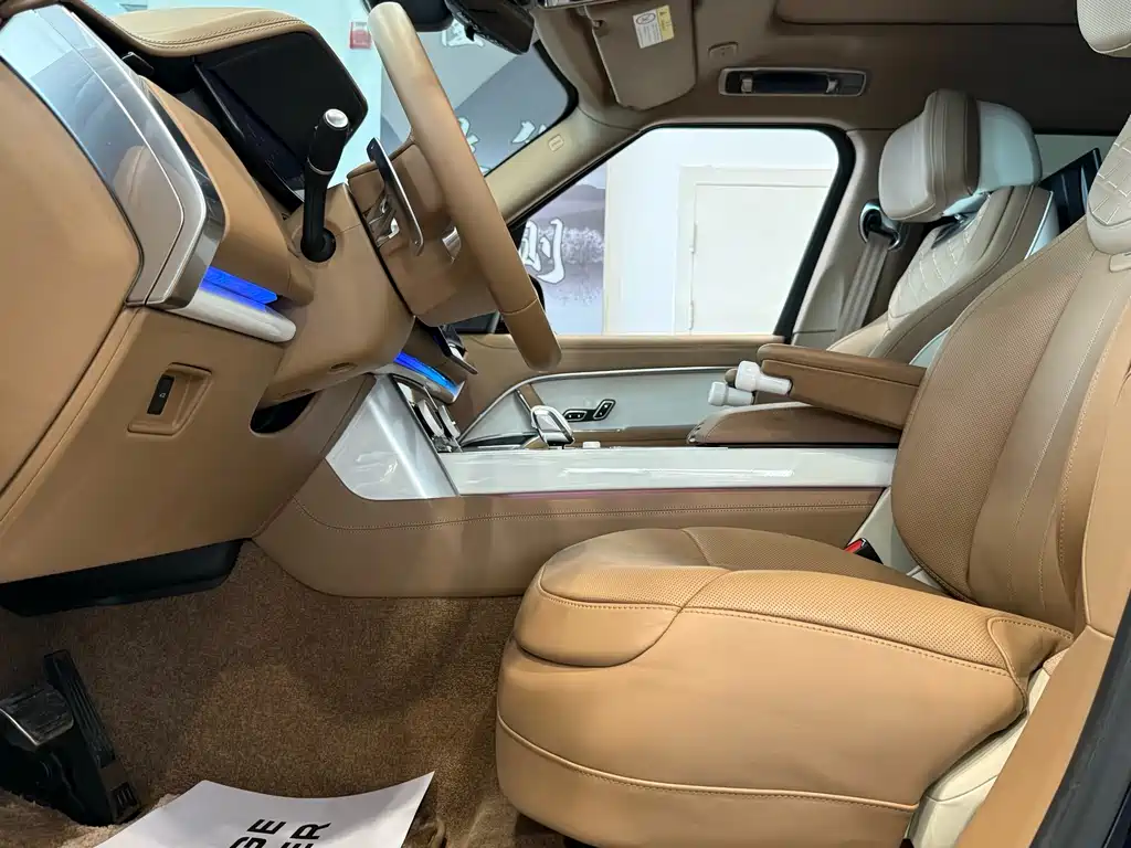 Range Rover 2023 4.4 V8 SV Honor Creation Extended Edition купить на сайте DeffCars