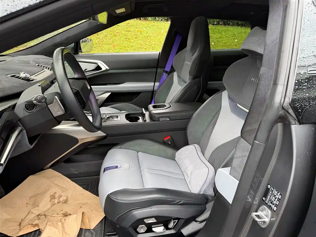 Gaohe HiPhi Z 2023 five-seater version купить на сайте DeffCars