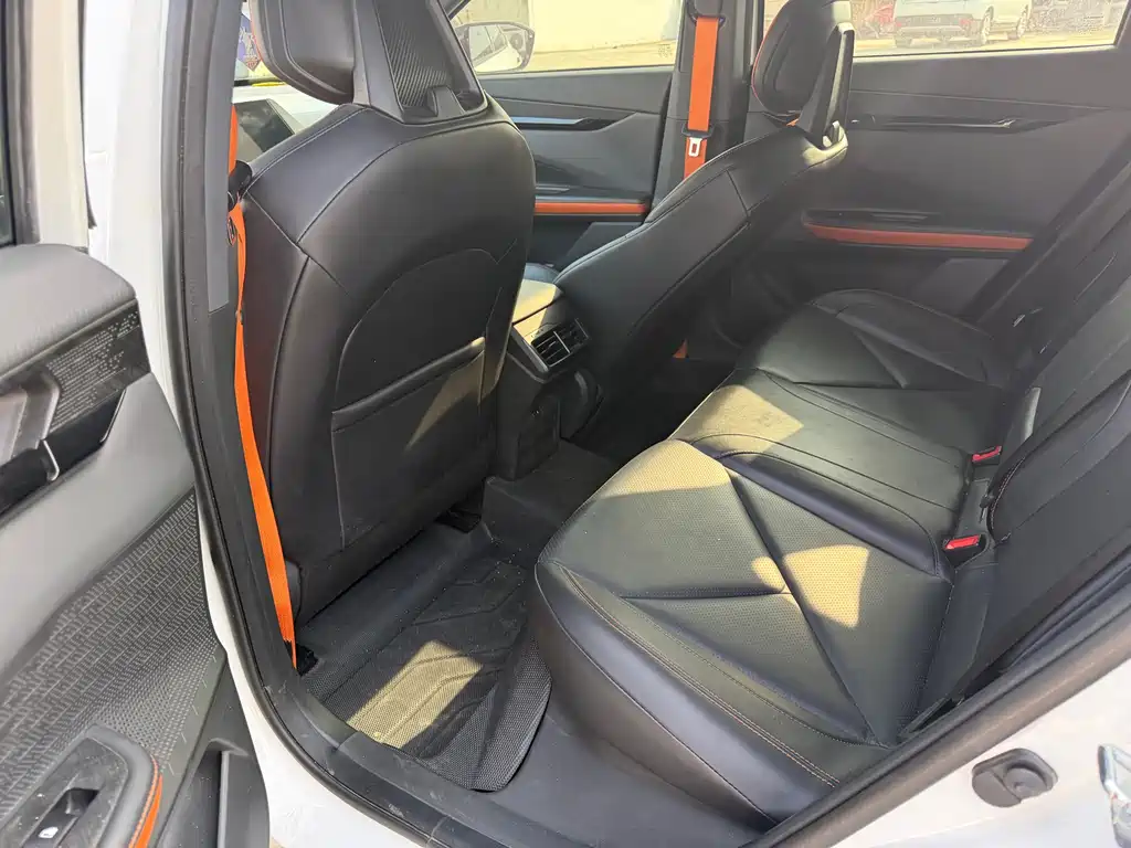 Changan UNI-V 2022 1.5T premium model купить на сайте DeffCars