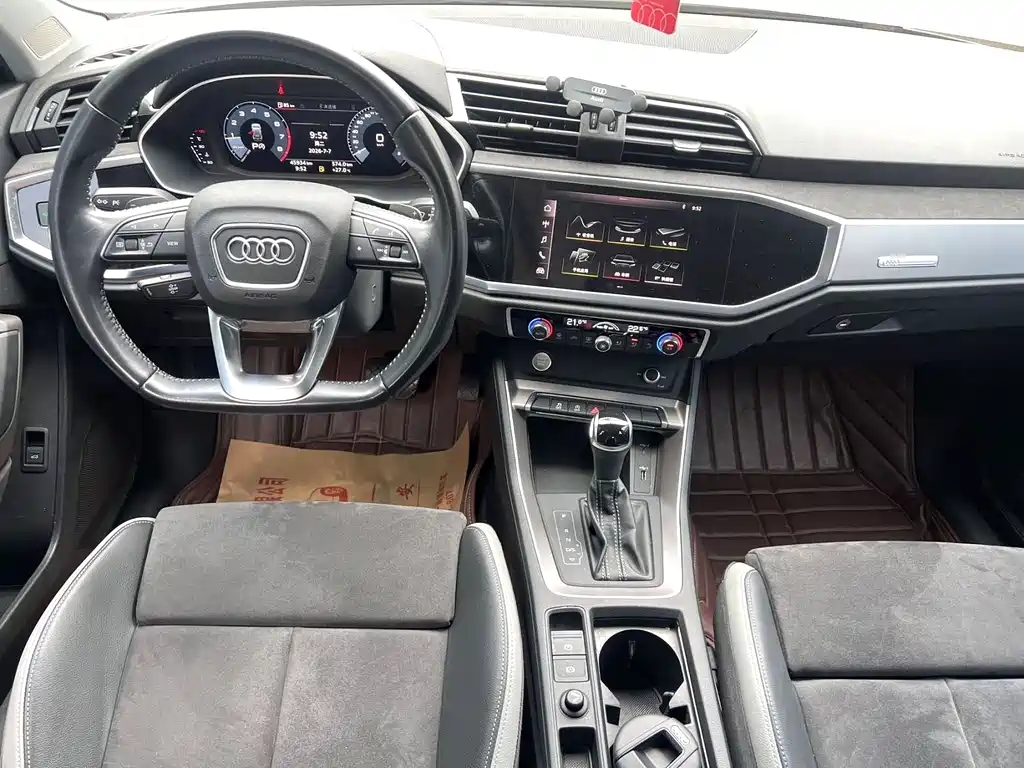 Audi Q3 2021 35 TFSI Fashionable and Dynamic купить на сайте DeffCars