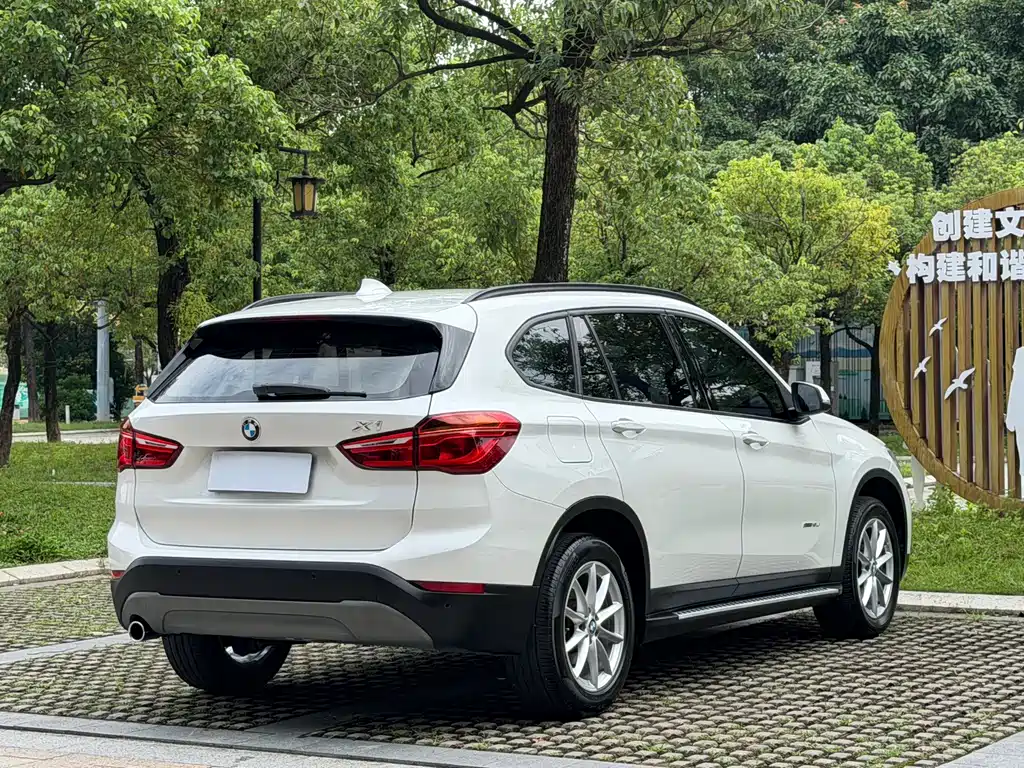 BMW X1 2018 sDrive18Li Fashion Model купить на сайте DeffCars