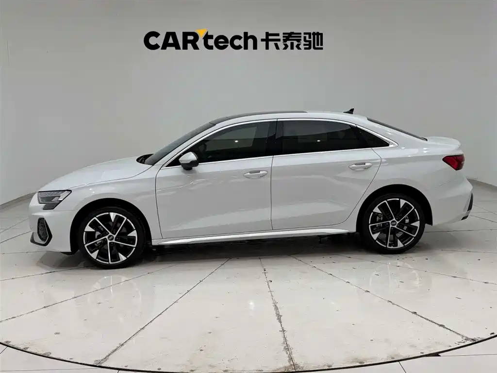 Audi A3 2026 A3L Limousine 35TFSI Flying Spur Exclusive купить на сайте DeffCars