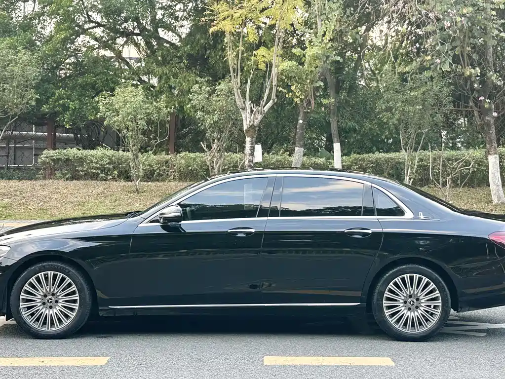 Mercedes-Benz E-Class 2023 E 300 L Luxury Model купить на сайте DeffCars