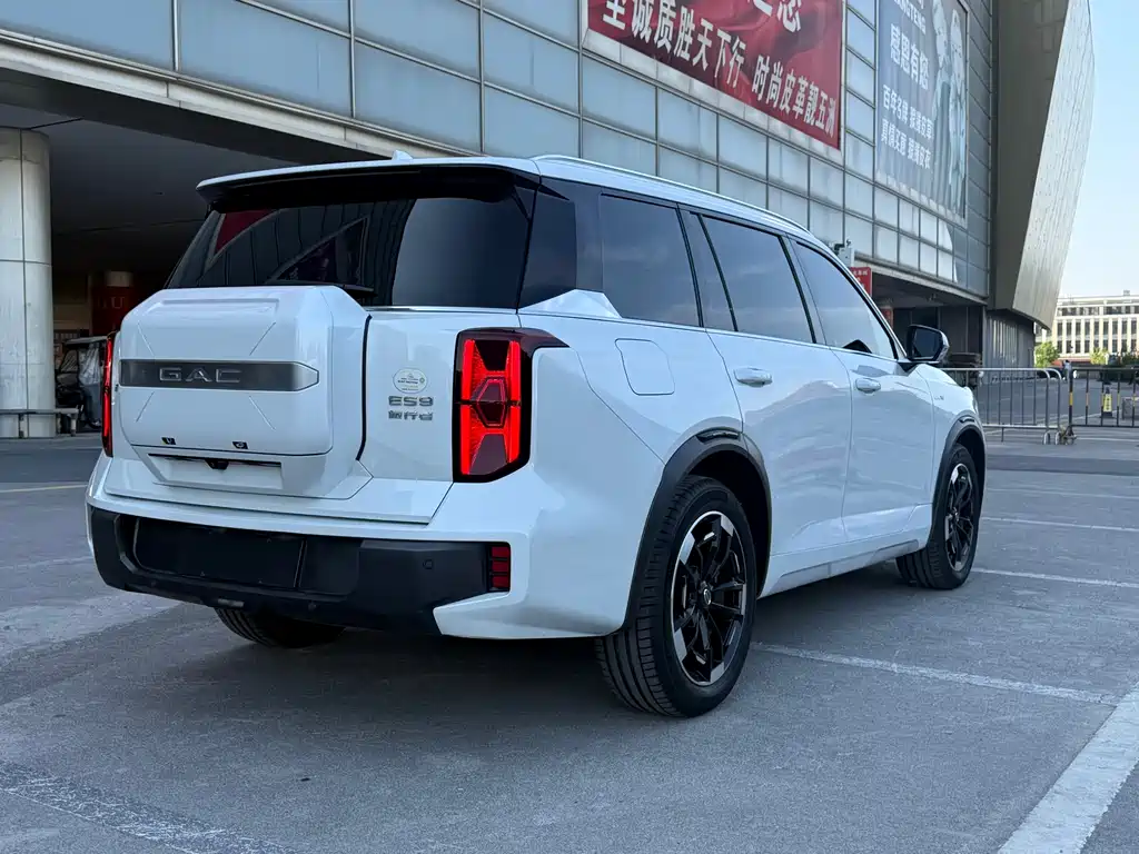 Trumpchi ES9 2024 PHEV 143km Traveler Max купить на сайте DeffCars