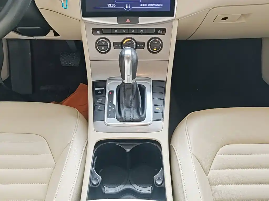 MAGOTAN 2015 1.8TSI leading model купить на сайте DeffCars