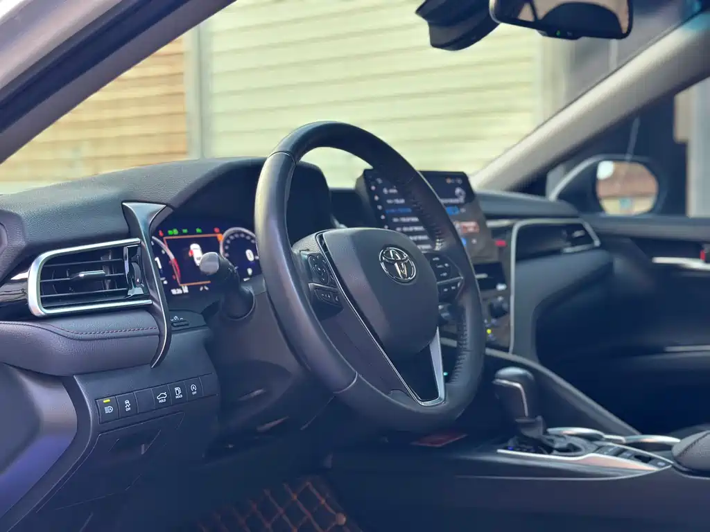 Camry 2023 2.5G Deluxe Edition купить на сайте DeffCars