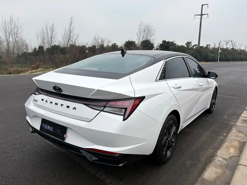 Elantra 2022 1.5L CVT LUX Premium Edition купить на сайте DeffCars