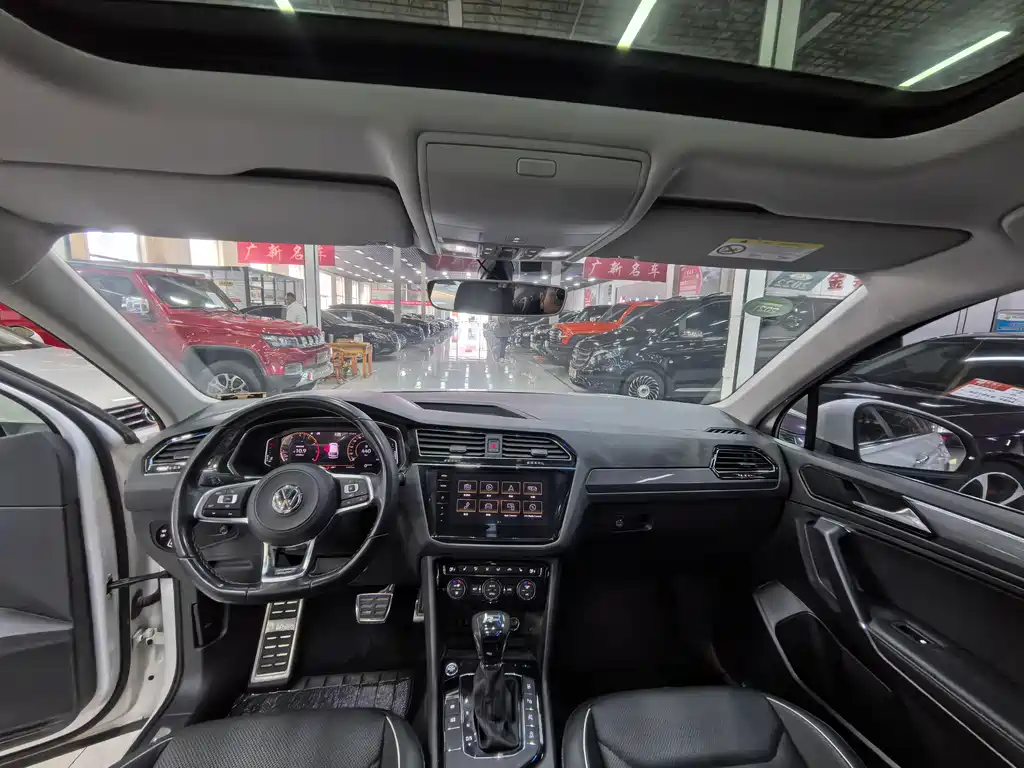Tiguan L 2020 330TSI automatic two-wheel drive R-Line flagship version National VI купить на сайте DeffCars