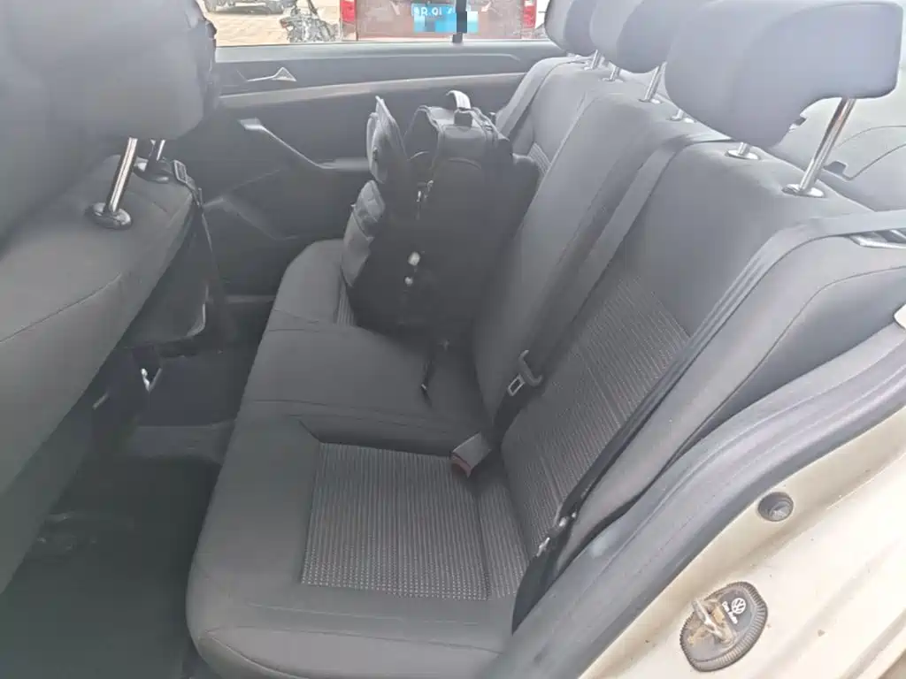 Lavida 2017 1.6L automatic fashion version купить на сайте DeffCars