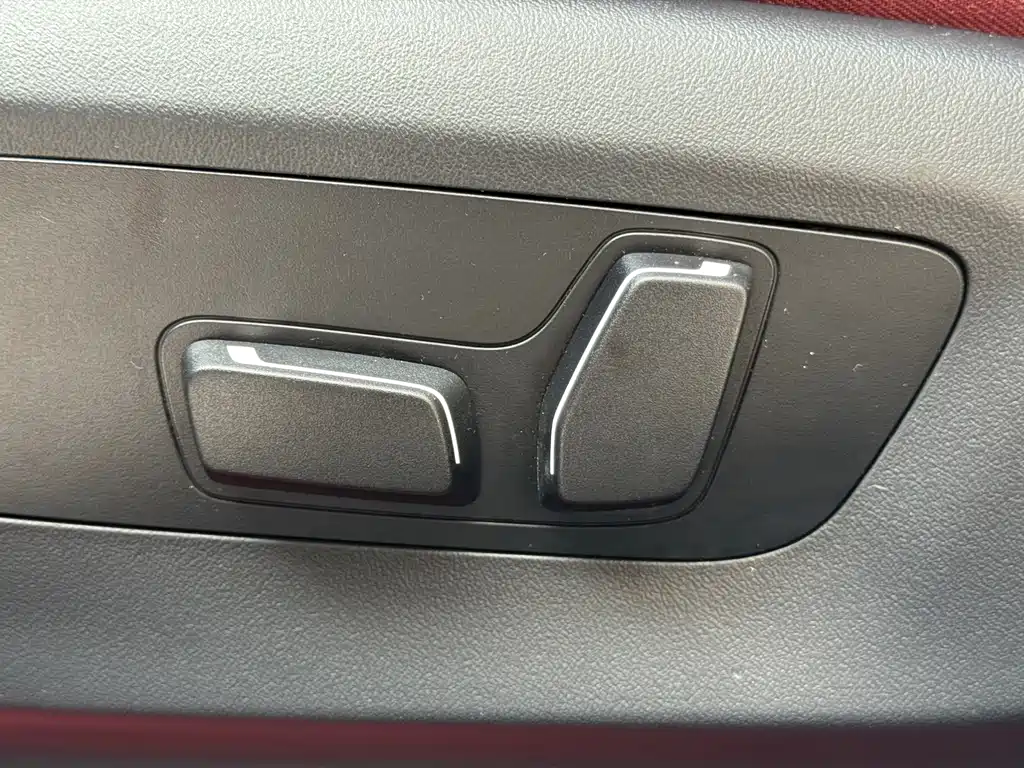BMW 5 Series 2024 530Li Leading M Sports Package купить на сайте DeffCars