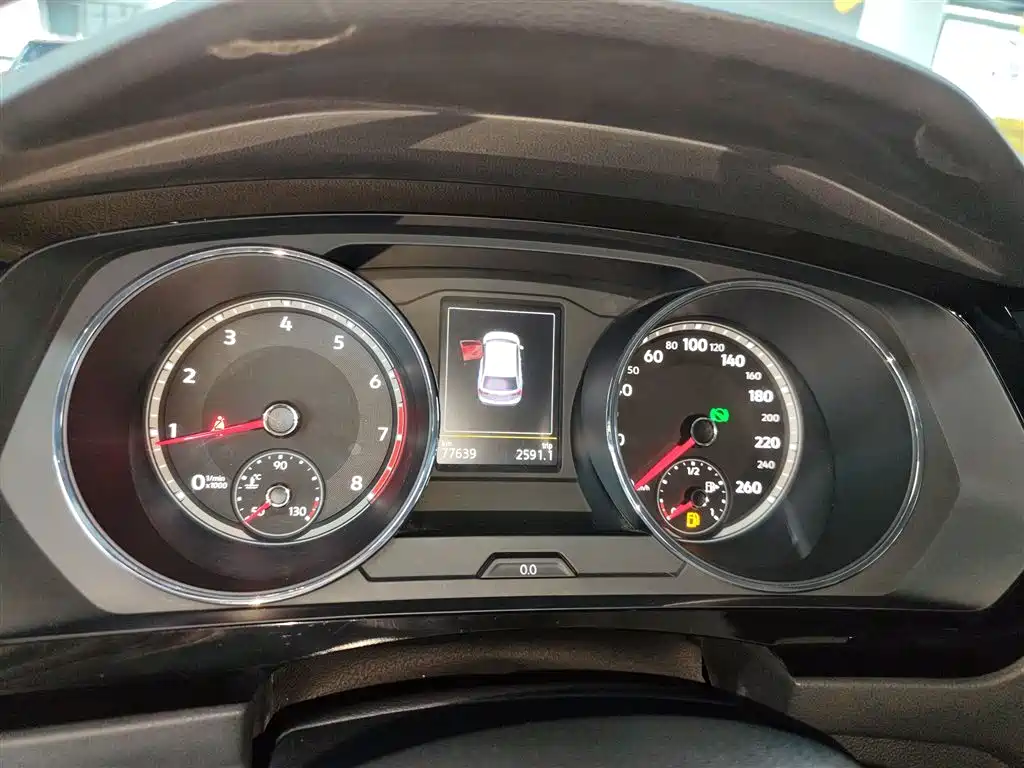 Tiguan L 2017 330TSI automatic two-wheel drive comfort version купить на сайте DeffCars