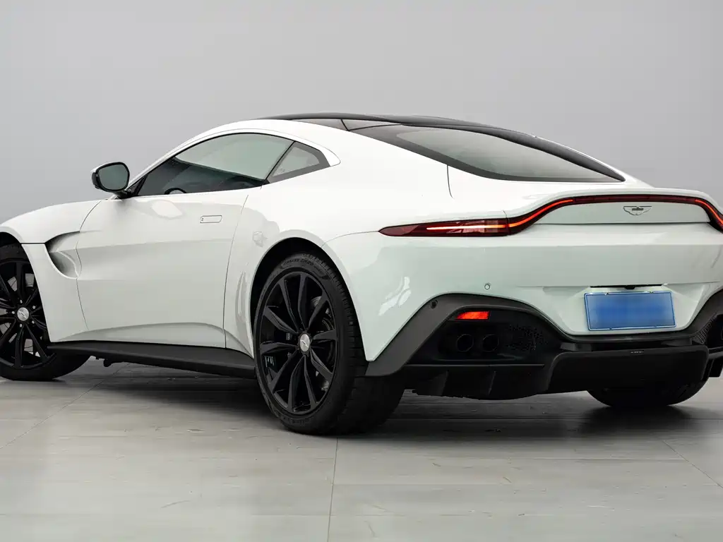 V8 Vantage 2022 4.0T V8 Coupe купить на сайте DeffCars