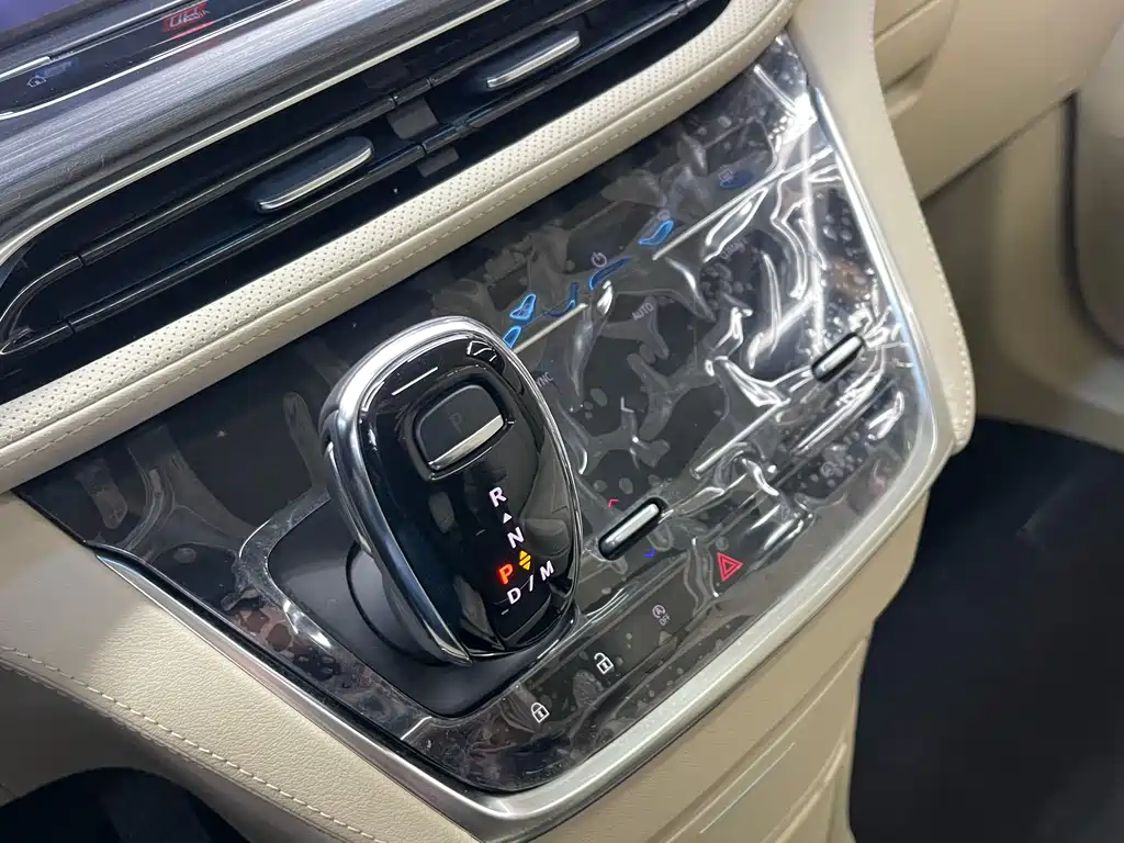 Buick GL8 2023 ES Lu Zun Exclusive Model купить на сайте DeffCars