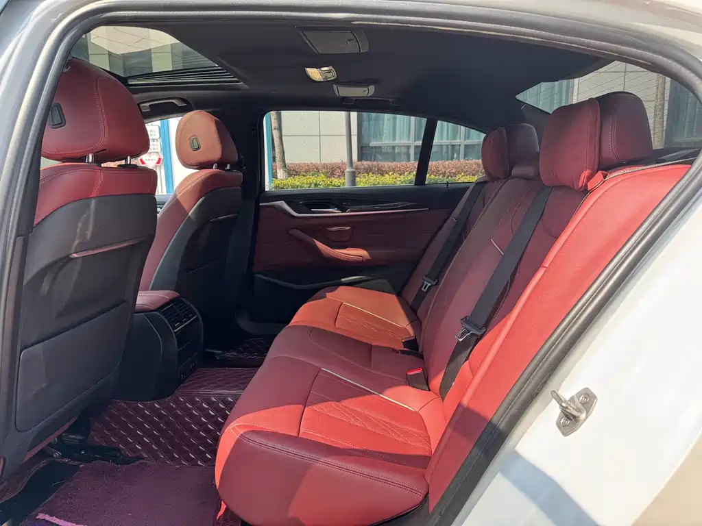 BMW 5 Series 2022 525Li M Sports Package купить на сайте DeffCars