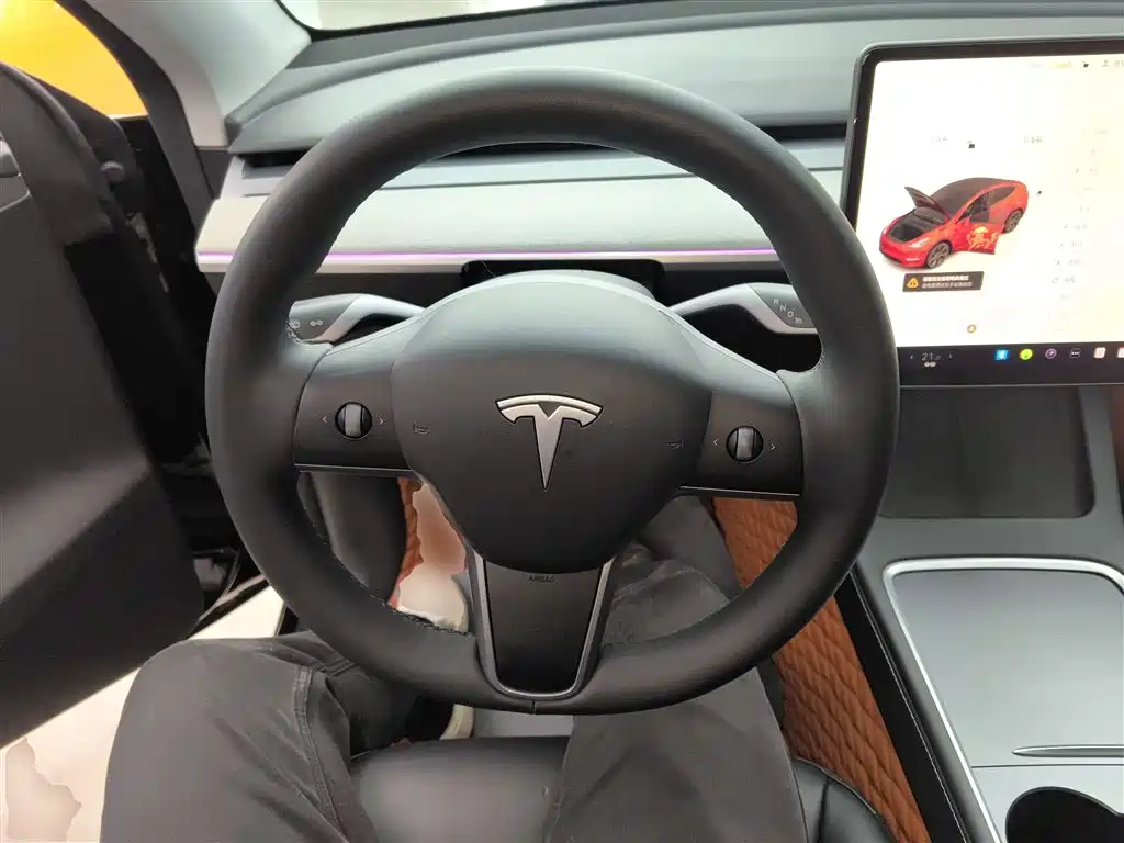 Model Y 2023 rear-wheel drive version купить на сайте DeffCars
