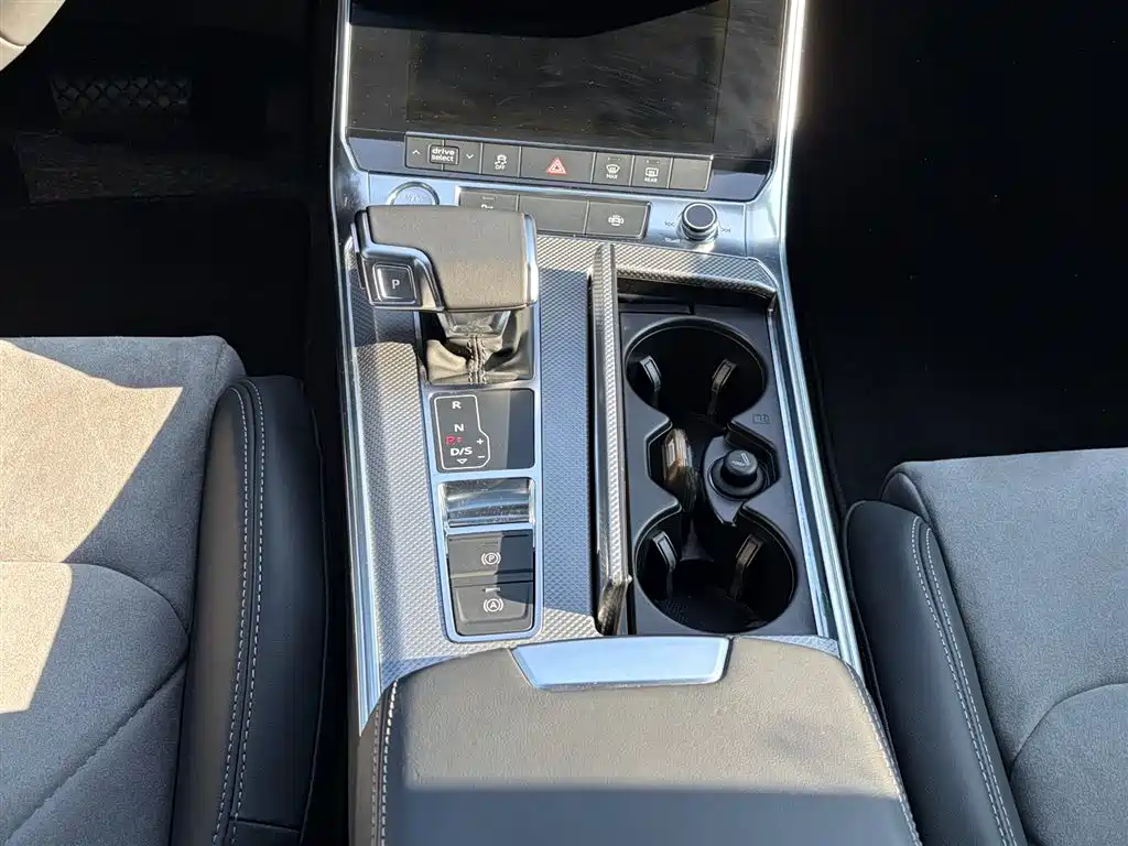Audi A6L 2019 45 TFSI quattro premium dynamic model купить на сайте DeffCars