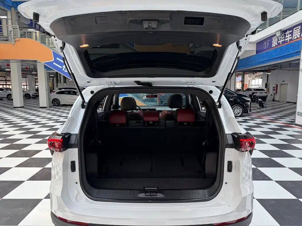 Jietu X70 PLUS 2021 facelift 1.5T DCT Mountain PRO 7 seats купить на сайте DeffCars