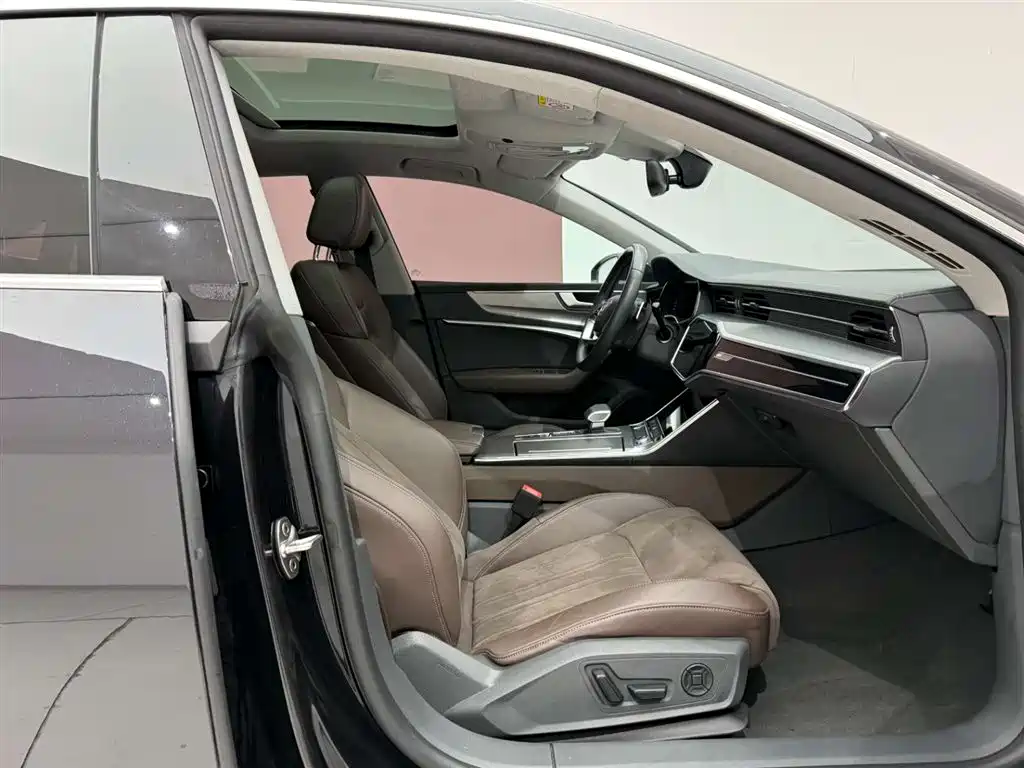 Audi A7L 2022 45 TFSI S-line Dream Future Edition купить на сайте DeffCars