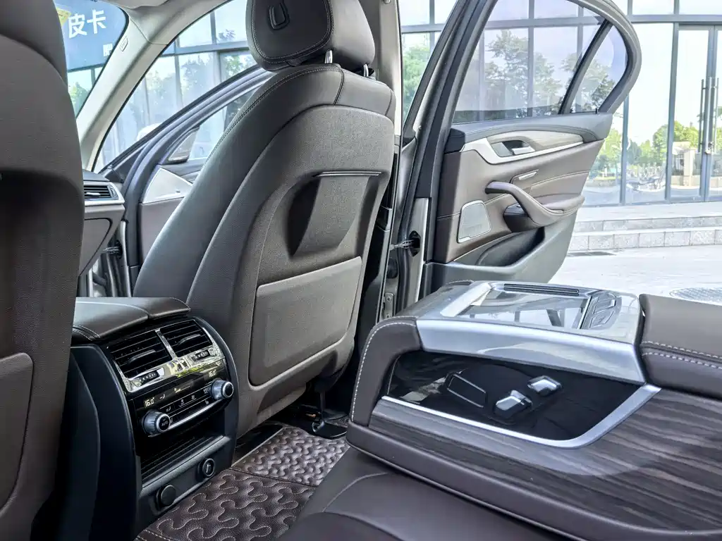 BMW 5 Series 2018 Facelift 530Li Exclusive Luxury Package купить на сайте DeffCars
