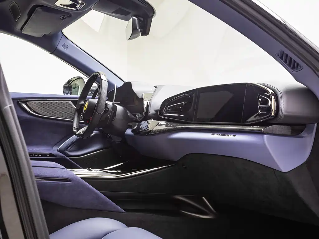Purosangue 2023 6.5L V12 купить на сайте DeffCars