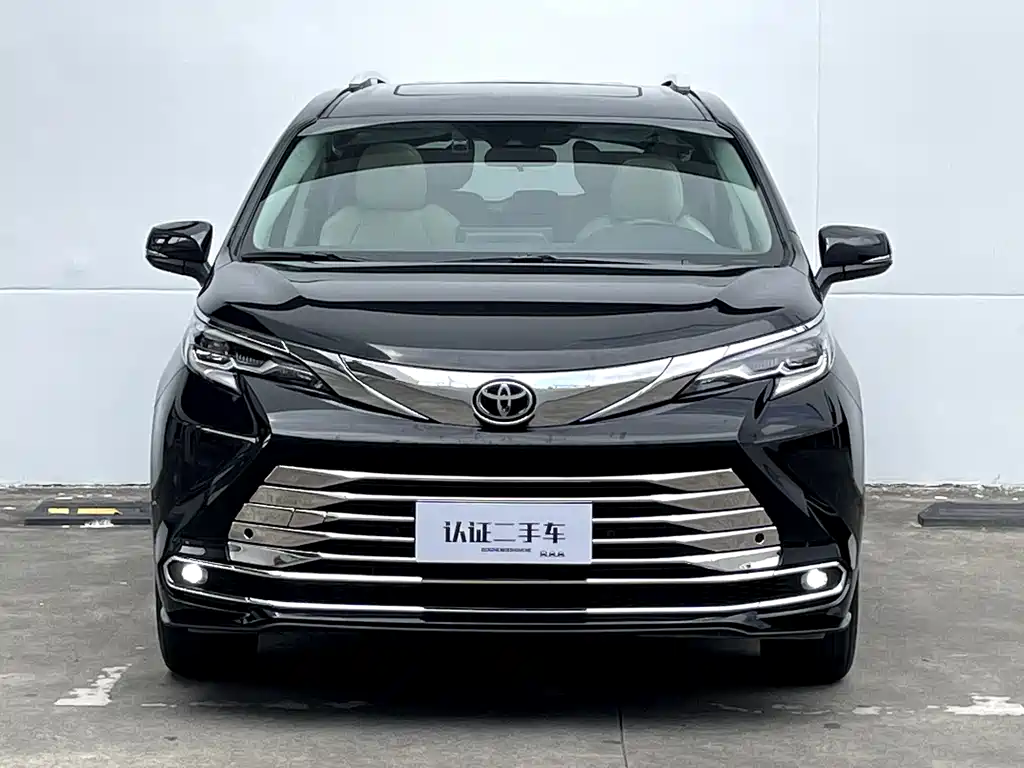 SIENNA 2026 2.5L dual-engine two-wheel drive comfort version купить на сайте DeffCars