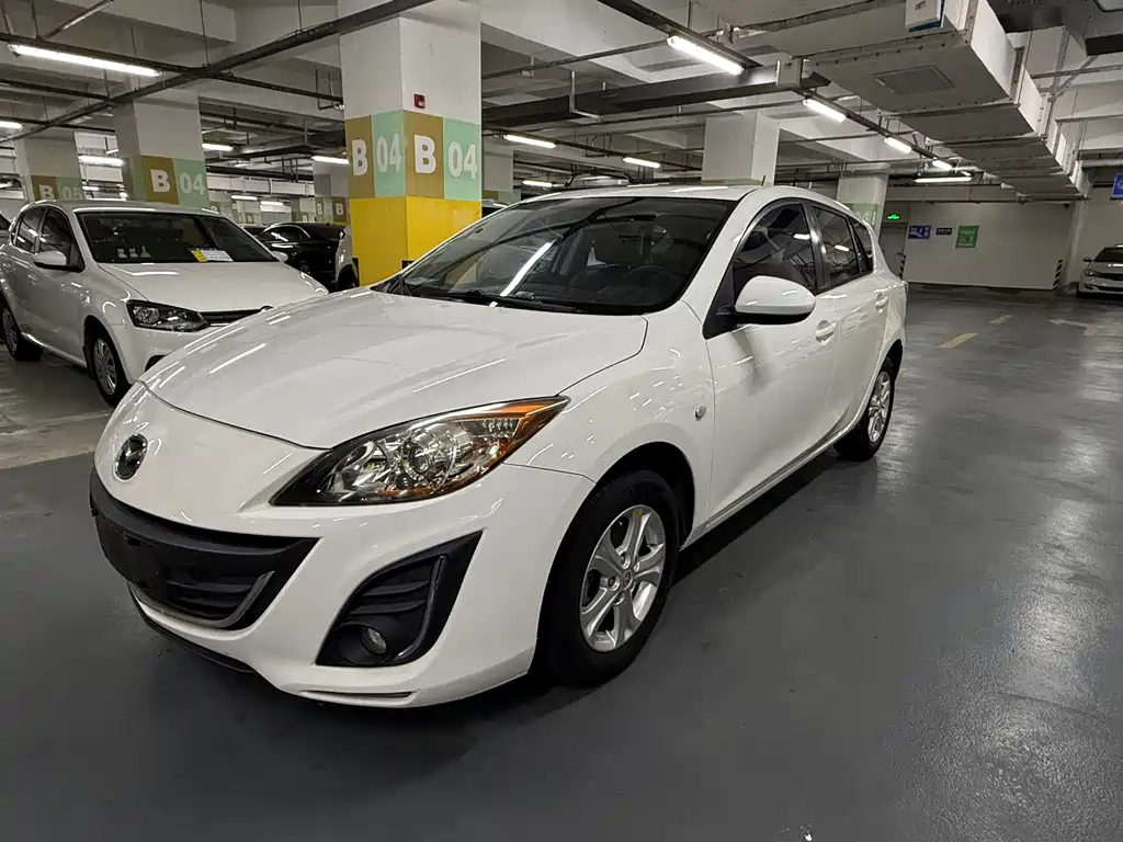 Mazda 3 Star 2015 Hatchback 1.6L Automatic Elite купить на сайте DeffCars