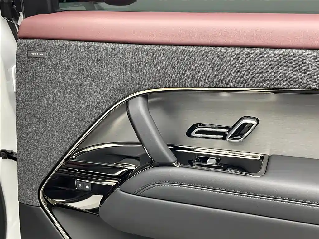 Range Rover Sport 2024 400PS Dynamic SE купить на сайте DeffCars