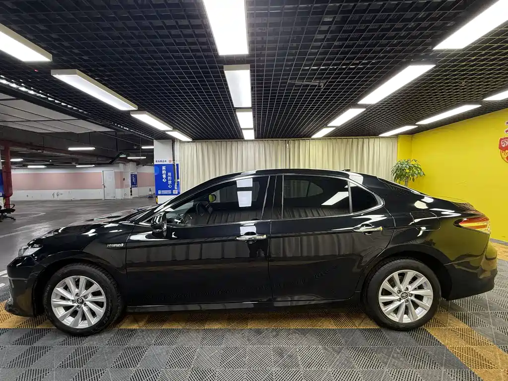 Camry 2021 Dual Engine 2.5HGVP Leading Edition купить на сайте DeffCars